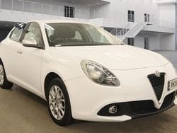 Alfa white Used 2019 Alfa Romeo Giulietta Super Hatchback | £9,775 (Fair price)