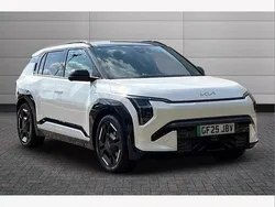 White Used 2025 Kia EV3 2 SUV | £39,995 (Expensive)