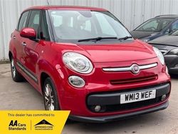 Red Used 2013 Fiat 500L Lounge MPV | £2,989 (Fair price)