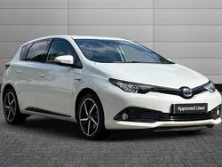 White Used 2018 Toyota Auris Hybrid Design Hatchback | £13,450 (Fair price)