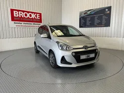 Silver Used 2017 Hyundai i10 Premium Hatchback | £4,890 (Fair price)