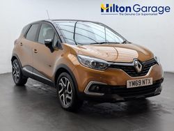 Orange/black Used 2020 Renault Captur Iconic SUV | £9,350 (Fair price)