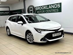 White Used 2023 Toyota Corolla Estate | £20,185 (Fair price)