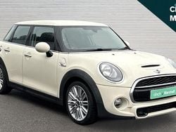 White Used 2015 Mini Cooper S Hatch Hatchback | £7,178 (Good price)