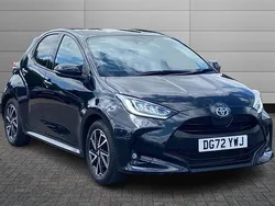 Eclipse black Used 2022 Toyota Yaris Hybrid Design Hatchback | £16,151 (Fair price)