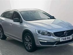 Silver Used 2018 Volvo V60 CC Estate | £15,290 (Fair price)