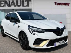 White Used 2022 Renault Clio V Engineered Hatchback | £15,990 (A bit pricey)