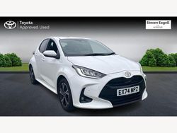 White Used 2024 Toyota Yaris Hybrid Design Hatchback | £20,223 (Fair price)