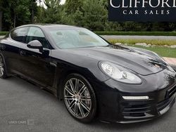 Used 2015 Porsche Panamera Sedan | £19,995 (Expensive)