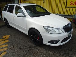 White Used 2013 Skoda Octavia vRS Estate | £5,995 (Fair price)