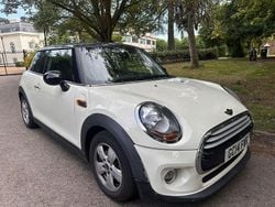 White Used 2014 Mini Cooper Hatch Hatchback | £3,800 (Super price)