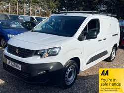 White Used 2023 Peugeot Partner Premium MPV | £12,000 (Fair price)