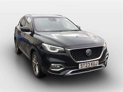 Black Used 2023 MG HS Exclusive SUV | £16,495 (Fair price)