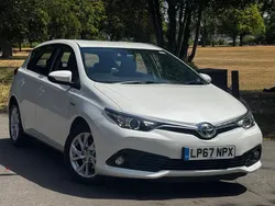 White Used 2018 Toyota Auris Hybrid Hatchback | £8,495 (Fair price)