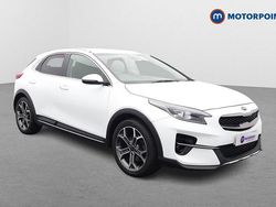 White Used 2020 Kia XCeed SUV | £15,449 (Fair price)