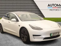 White Used 2021 Tesla Model 3 Standard Range Plus Sedan | £13,290 (Fair price)