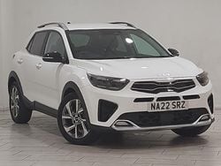 White Used 2022 Kia Stonic 4 SUV | £15,498 (Fair price)