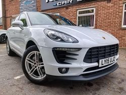 White Used 2015 Porsche Macan S SUV | £19,200 (Fair price)