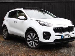 White Used 2017 Kia Sportage SUV | £12,290 (A bit pricey)