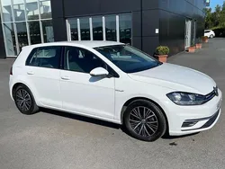 White Used 2018 VW Golf VII SE Hatchback | £11,498 (Fair price)
