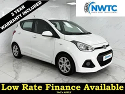 White Used 2014 Hyundai i10 SE Hatchback | £4,795 (Fair price)