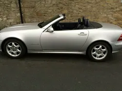 Used 2000 Mercedes SLK230 Cabriolet | £3,700 (Expensive)