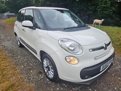 White Used 2013 Fiat 500L Lounge MPV | £2,495 (Fair price)