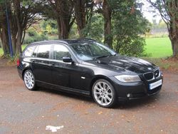 Black Used 2010 BMW 318 Estate | £1,995 (Fair price)