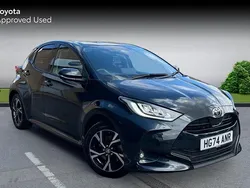 Black Used 2024 Toyota Yaris Hybrid Design | £18,697 (Good price)