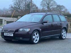 Mauve Used 2004 Volvo V50 SE Estate | £1,895 (Fair price)