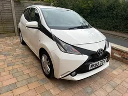 White Used 2015 Toyota Aygo x-press Hatchback | £6,405 (Fair price)