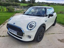 White Used 2019 Mini Cooper Classic Hatchback | £12,495 (Fair price)
