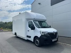 White New 2024 Renault Master Business Van | £40,669