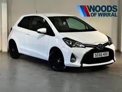 White Used 2017 Toyota Yaris Hatchback | £6,989 (Good price)