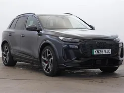 Grey Used 2025 Audi Q6 e-tron Advanced SUV | £54,850 (Super price)