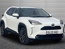 White Used 2022 Toyota Yaris Cross SUV | £22,595 (Fair price)