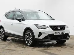 Nevada white with grey roof Used 2022 Seat Arona FR Sport SUV | £15,790 (Fair price)