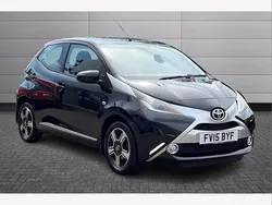 Black Used 2015 Toyota Aygo X-clusiv Hatchback | £5,580 (Fair price)