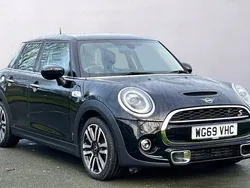 Black Used 2019 Mini Cooper S Exclusive Hatchback | £15,899 (Fair price)
