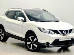 White Used 2017 Nissan Qashqai N-Vision SUV | £9,690 (Fair price)