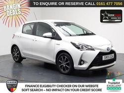 White Used 2019 Toyota Yaris Hybrid Hatchback | £12,690 (Fair price)