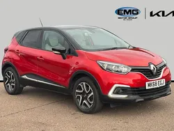 Red/black Used 2018 Renault Captur Iconic SUV | £8,995 (Fair price)