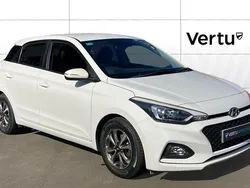White Used 2018 Hyundai i20 SE Hatchback | £8,914 (Fair price)