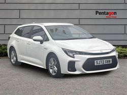 White Used 2022 Suzuki Swace SZ-T Estate | £16,900 (Fair price)