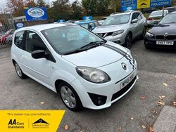 White Used 2010 Renault Twingo Dynamique Hatchback | £1,995 (Fair price)
