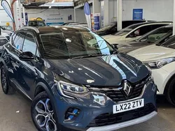Blue/black Used 2022 Renault Captur SE SUV | £17,850 (Fair price)