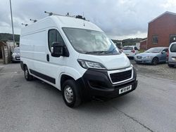 White Used 2019 Peugeot Boxer Van | £9,995 (Good price)