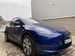 Blue Used 2023 Tesla Model Y SUV | £26,499 (Fair price)