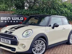 White Used 2016 Mini Cooper S Hatch Hatchback | £7,790 (Fair price)