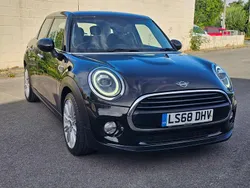 Black Used 2018 Mini Cooper Hatch Hatchback | £7,496 (Good price)